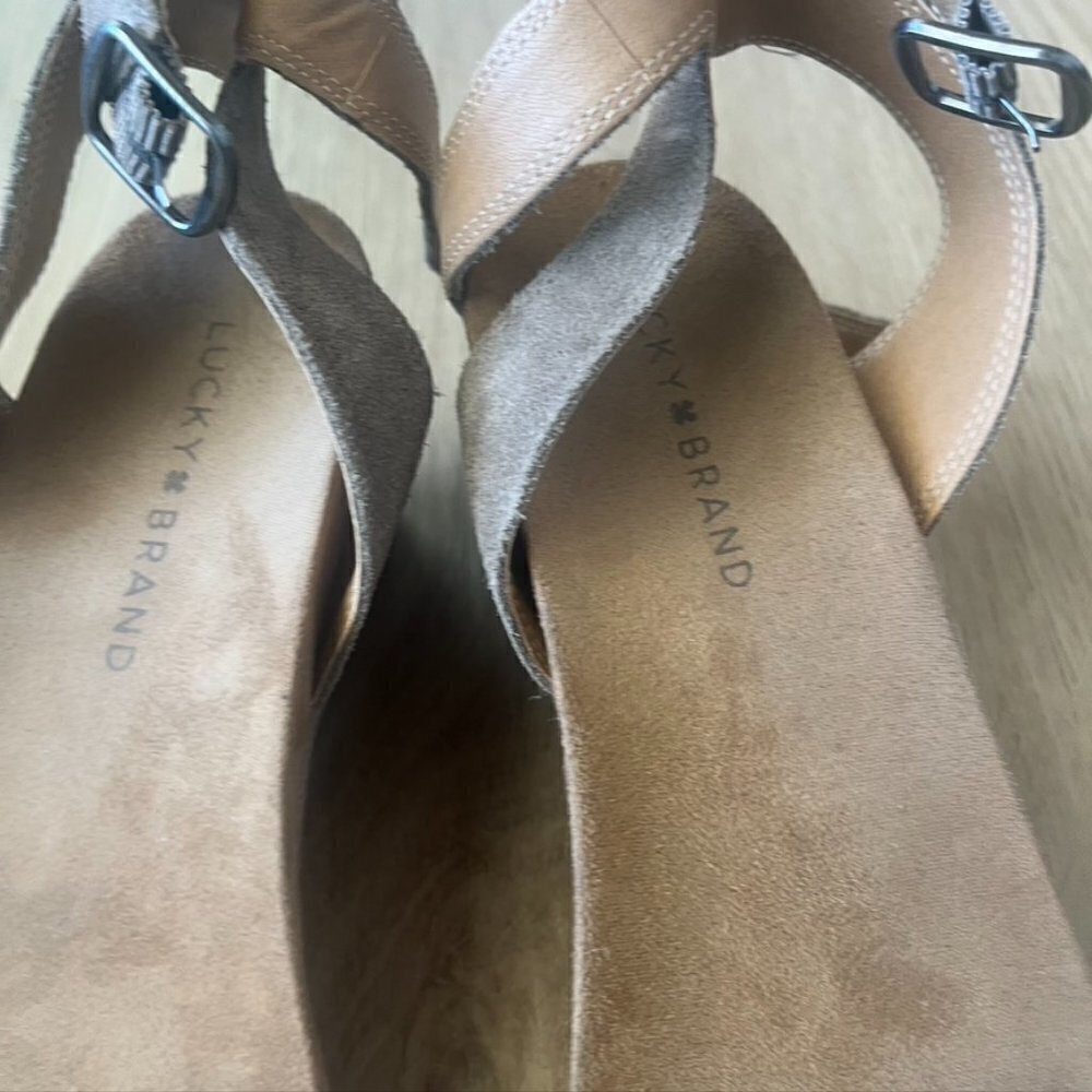 ** Lucky Brand Tan Suede Wedges Sandals Size 9 EU 40 - Picture 6 of 11